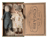 Maileg - Grandma & Grandpa In Cigar Box