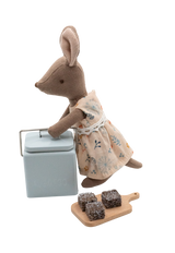 Rugaroo - The T'roo-Blue Esky with Lamingtons