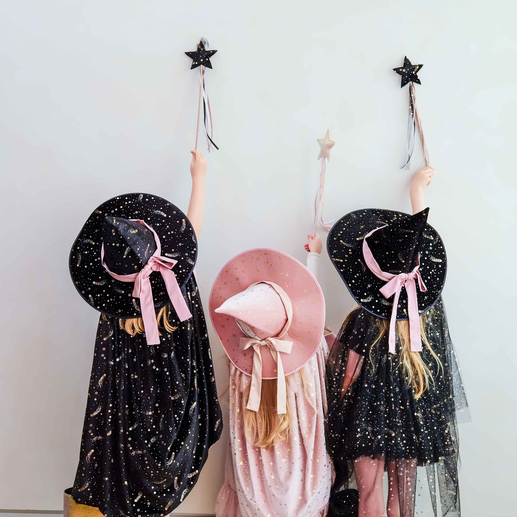 Mimi & Lula - Elspeth Velvet Witch Cape
