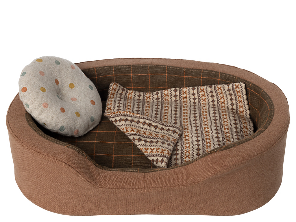 Maileg - Dog Basket Brown