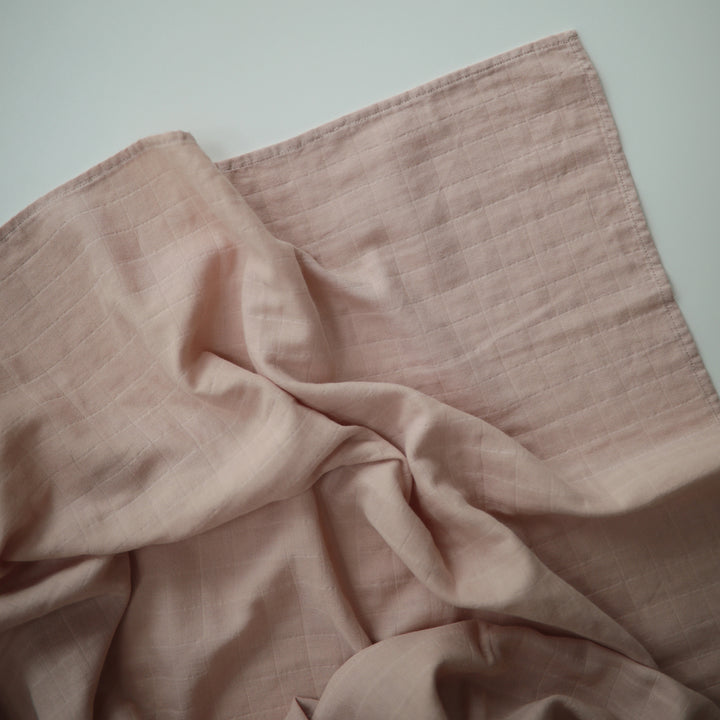Mushie - Swaddle Organic Cotton Muslin - Blush