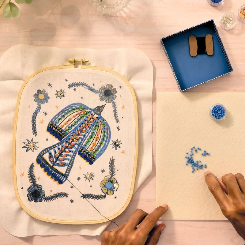 Djeco - Atelier 59 - Bird Beadwork Embroidery Kit