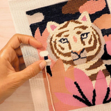Djeco - Atelier 64 - Tiger Needlepoint Kit
