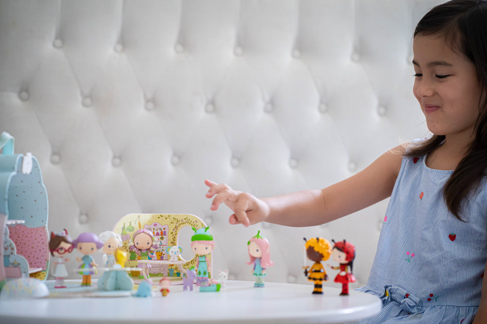 Tinyly - Lily & Silvestre