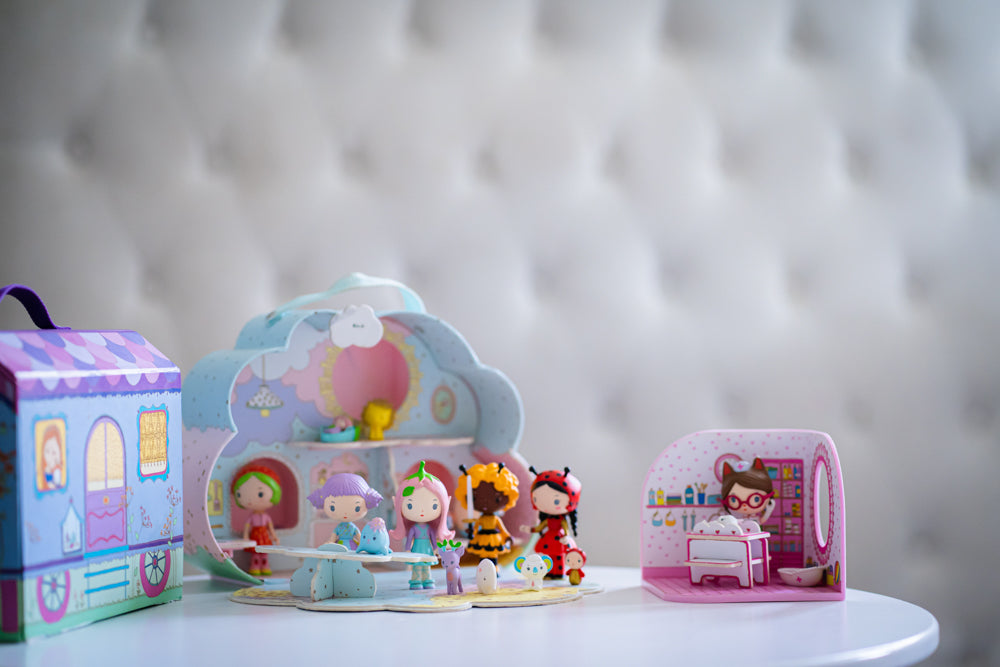 Tinyly - Lily & Silvestre