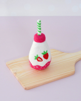 Tara Treasures - Felt Sparkling Strawberry Fruit Juice Bottle