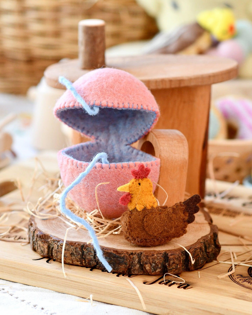 Tara Treasures - Felt Surprise Egg with Hen inside