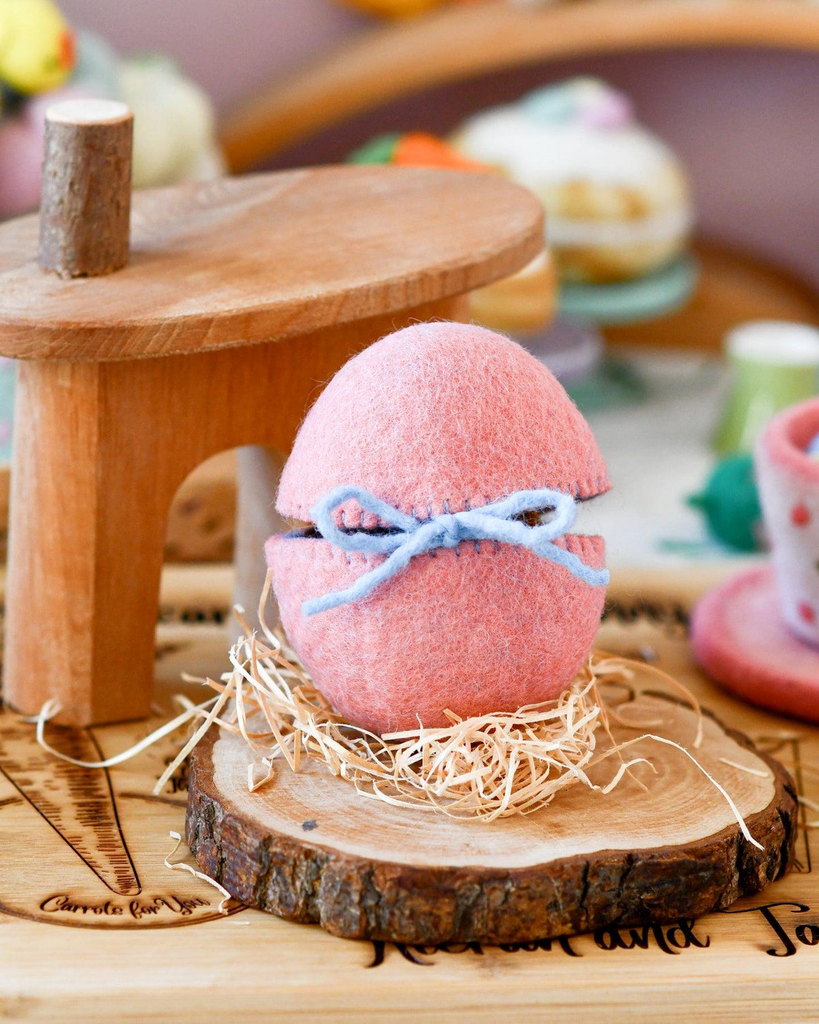 Tara Treasures - Felt Surprise Egg with Hen inside