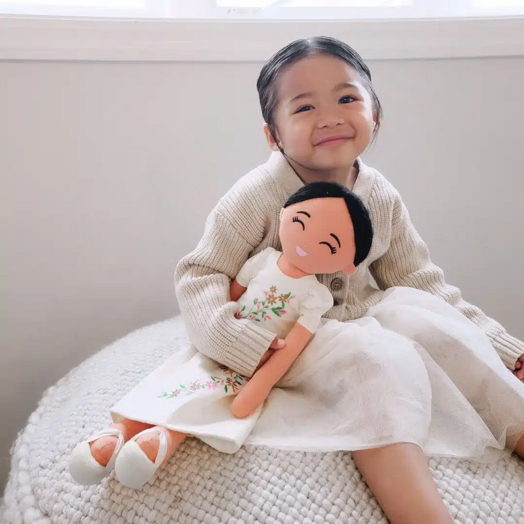 Joeydolls - Filipina 'Malaya' Cultural Doll