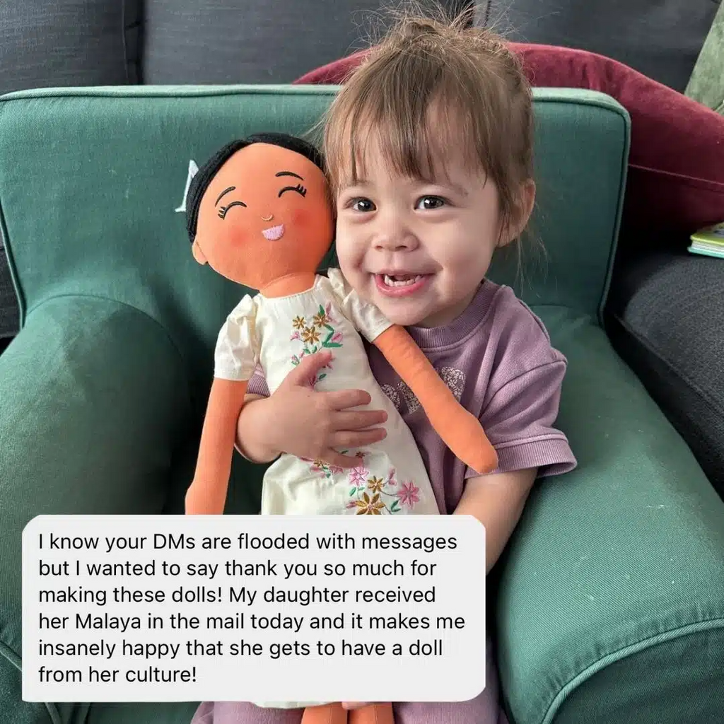 Joeydolls - Filipina 'Malaya' Cultural Doll