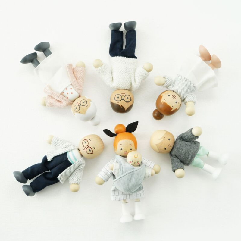 Le Toy Van - Dolls House Family - 7pc