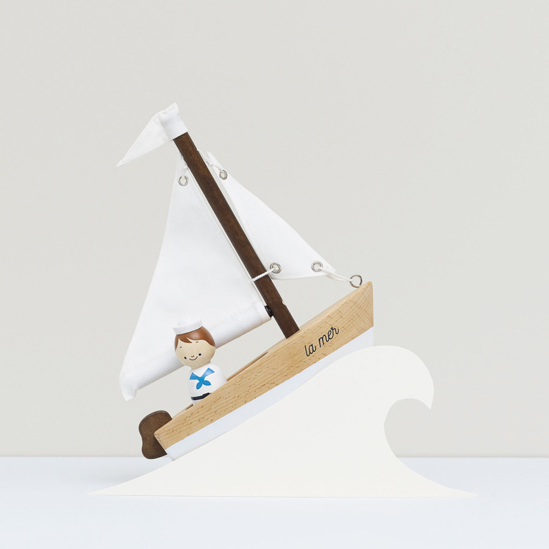 Le Toy Van - Sailing Boat & Captain