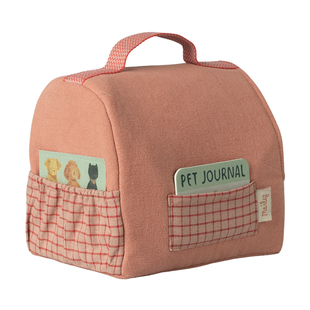 Maileg - Pet Carrier CORAL
