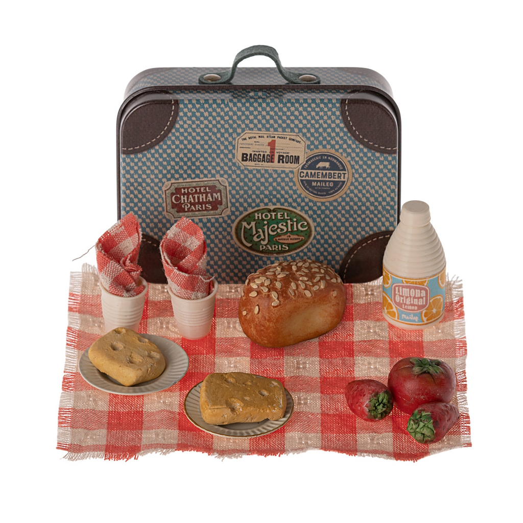 MAILEG - PICNIC SET MOUSE - *PRE ORDER DUE LATE JUNE*