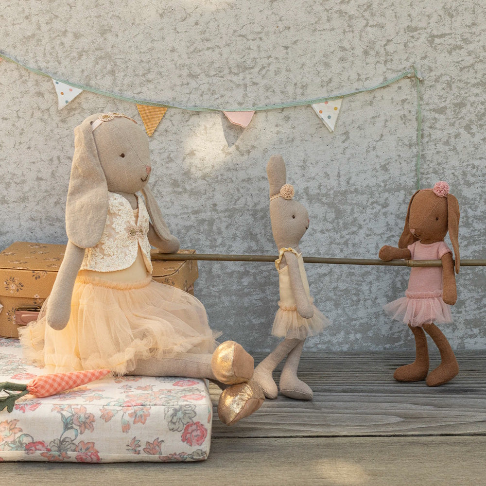 Maileg - Bunny Size 1 Brown in Ballet Suit & Skirt Rose