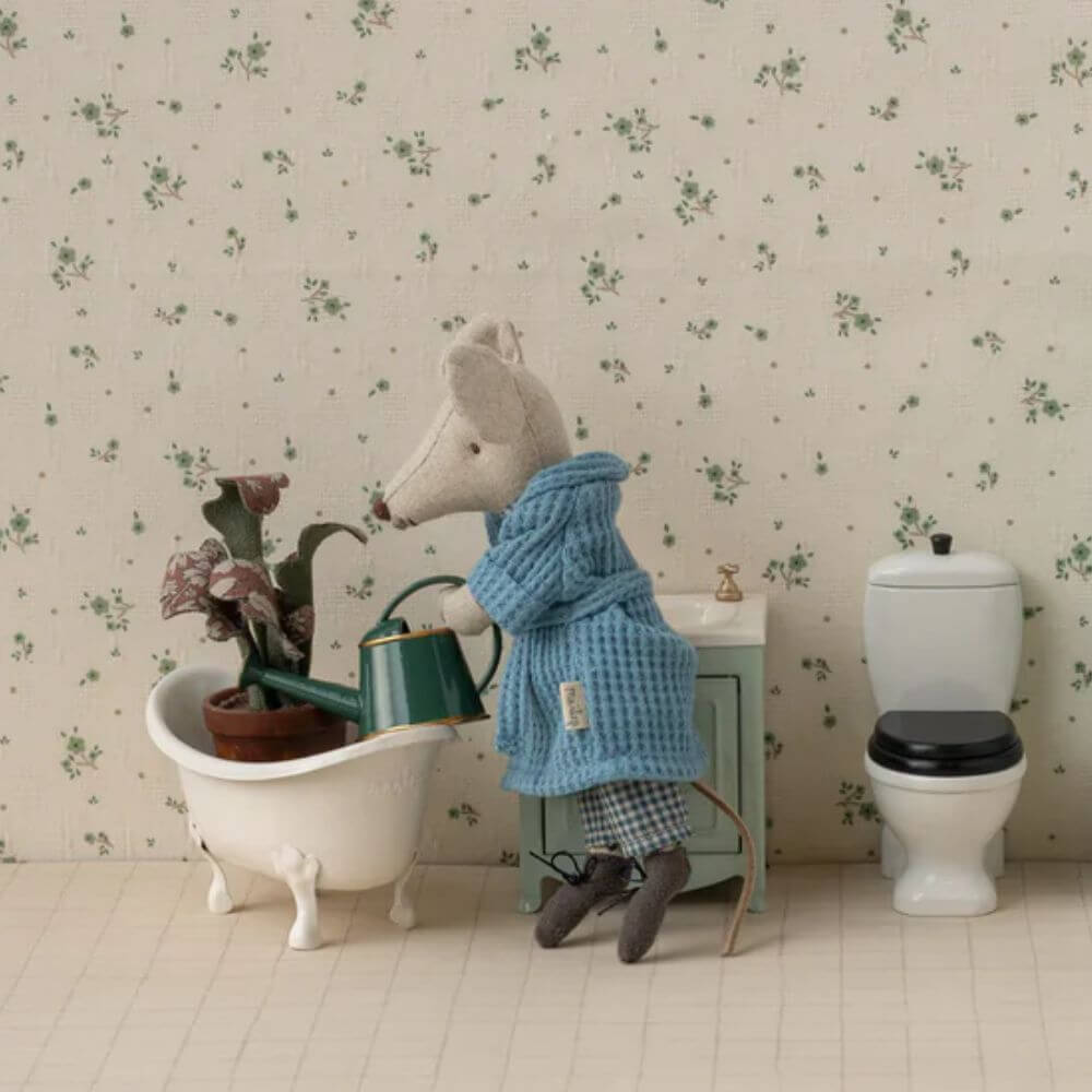 Maileg - Watering Can - Mouse - Dark Green