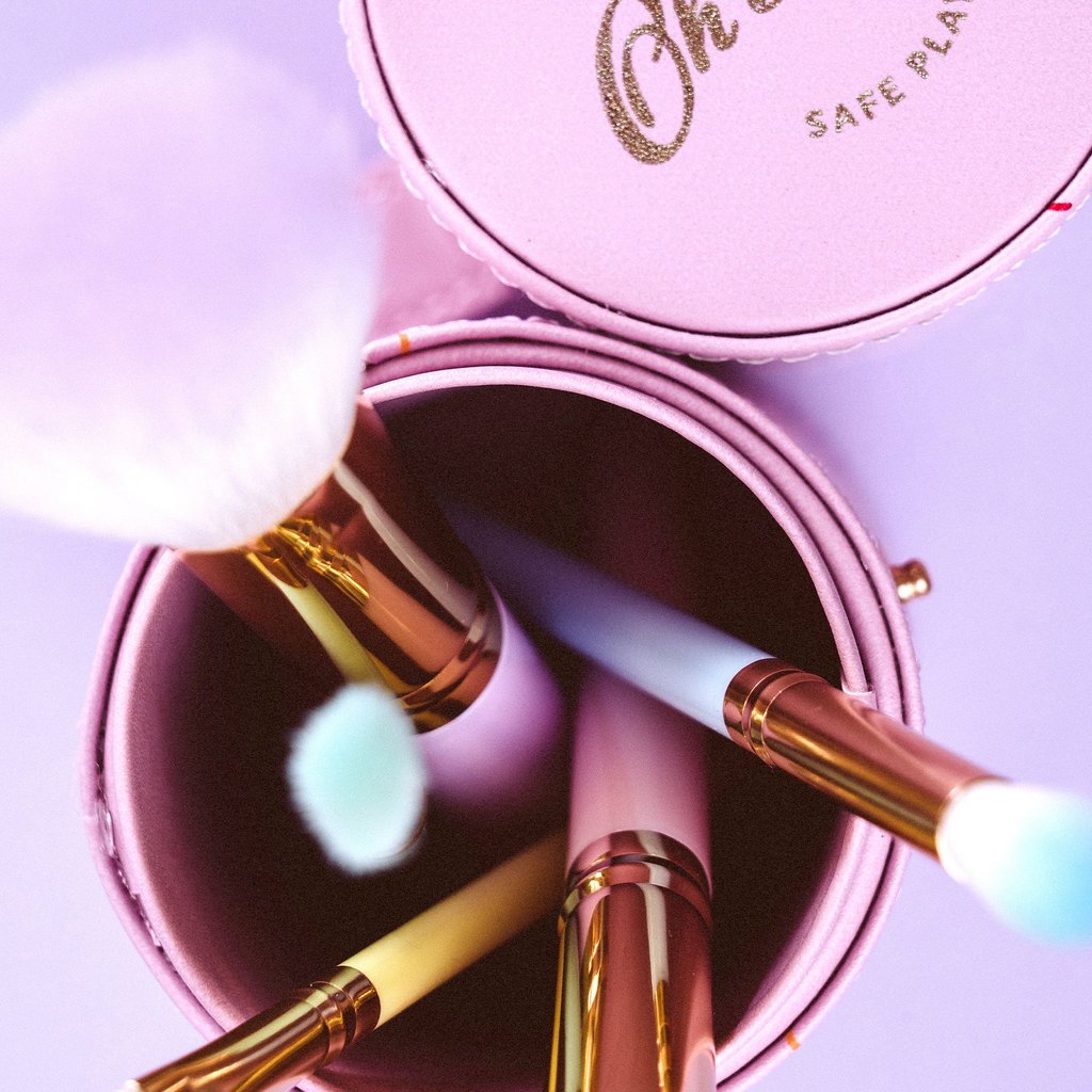 Oh Flossy -  5 Pc Rainbow Make Up Brush Set