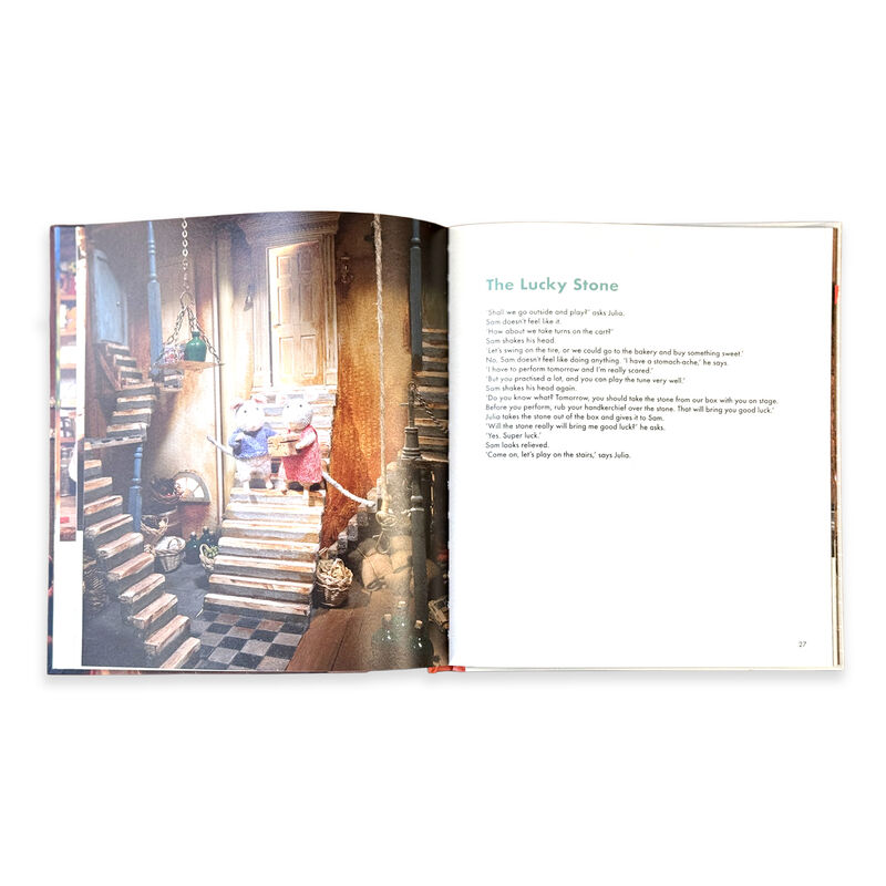 Sam & Julia - The Mouse Mansion Book - At The Theatre