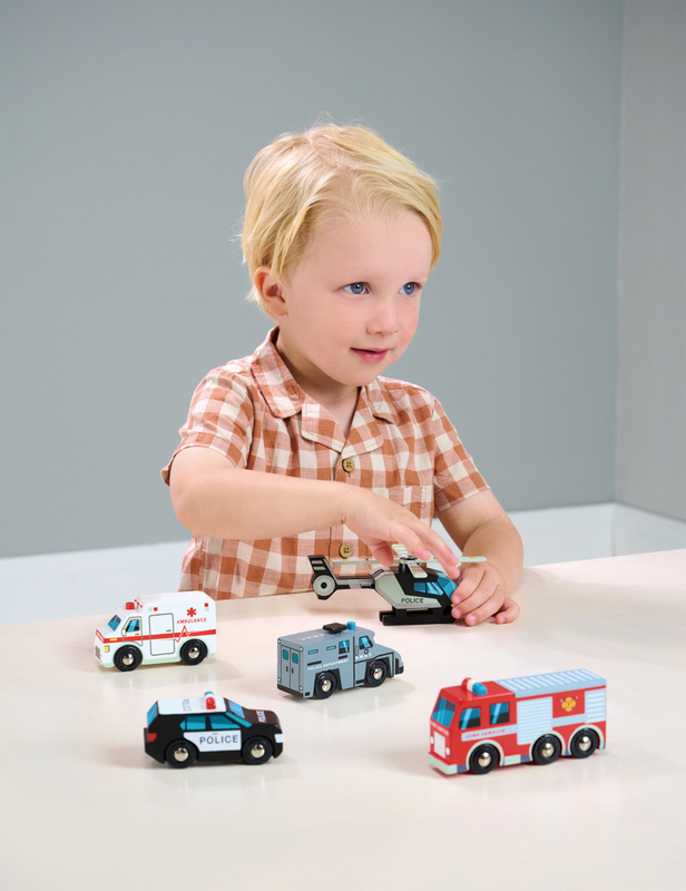 EMERGENCY VEHICLES - TENDER LEAF