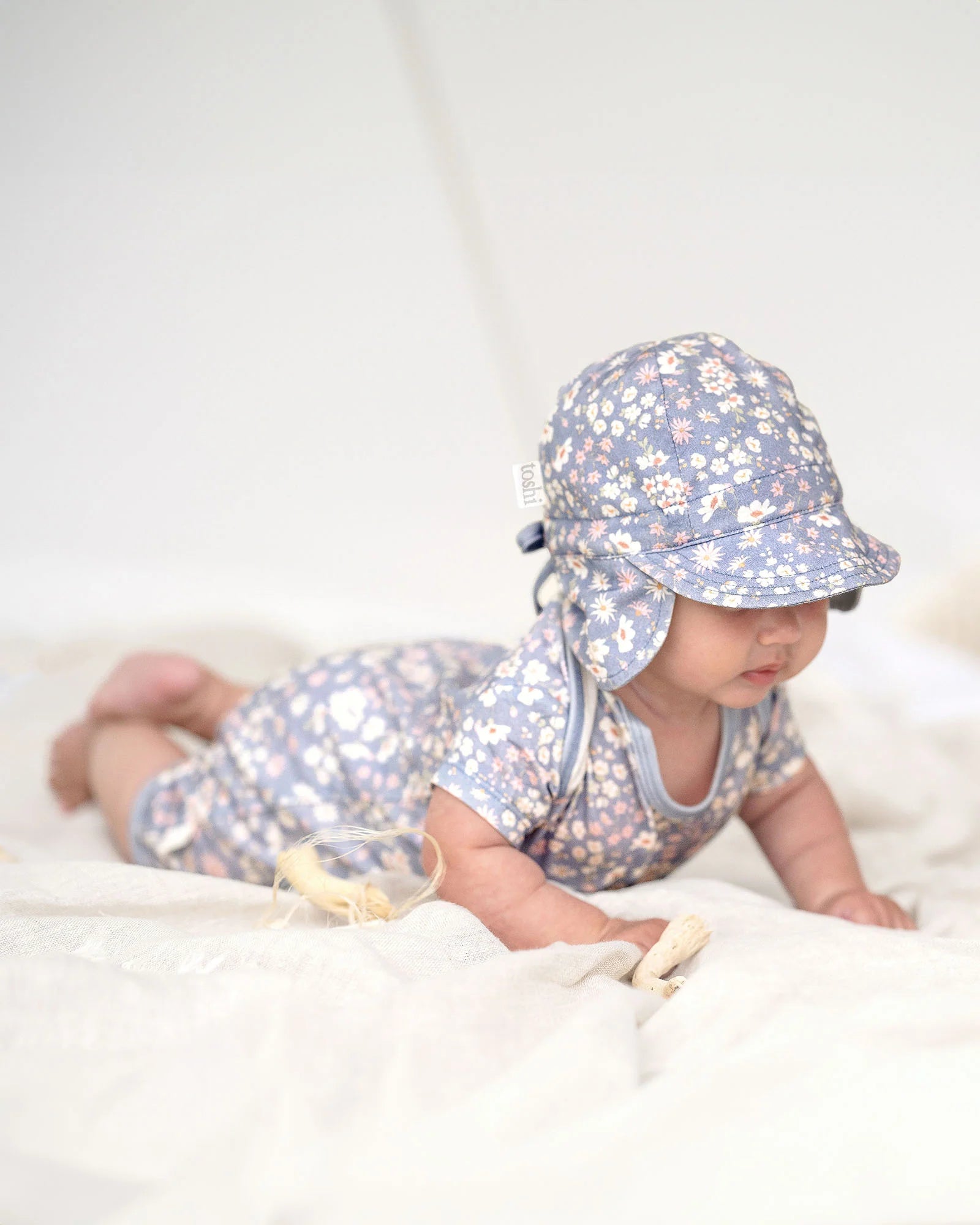 Toshi - Baby Onesie Classic - Eva Dusk