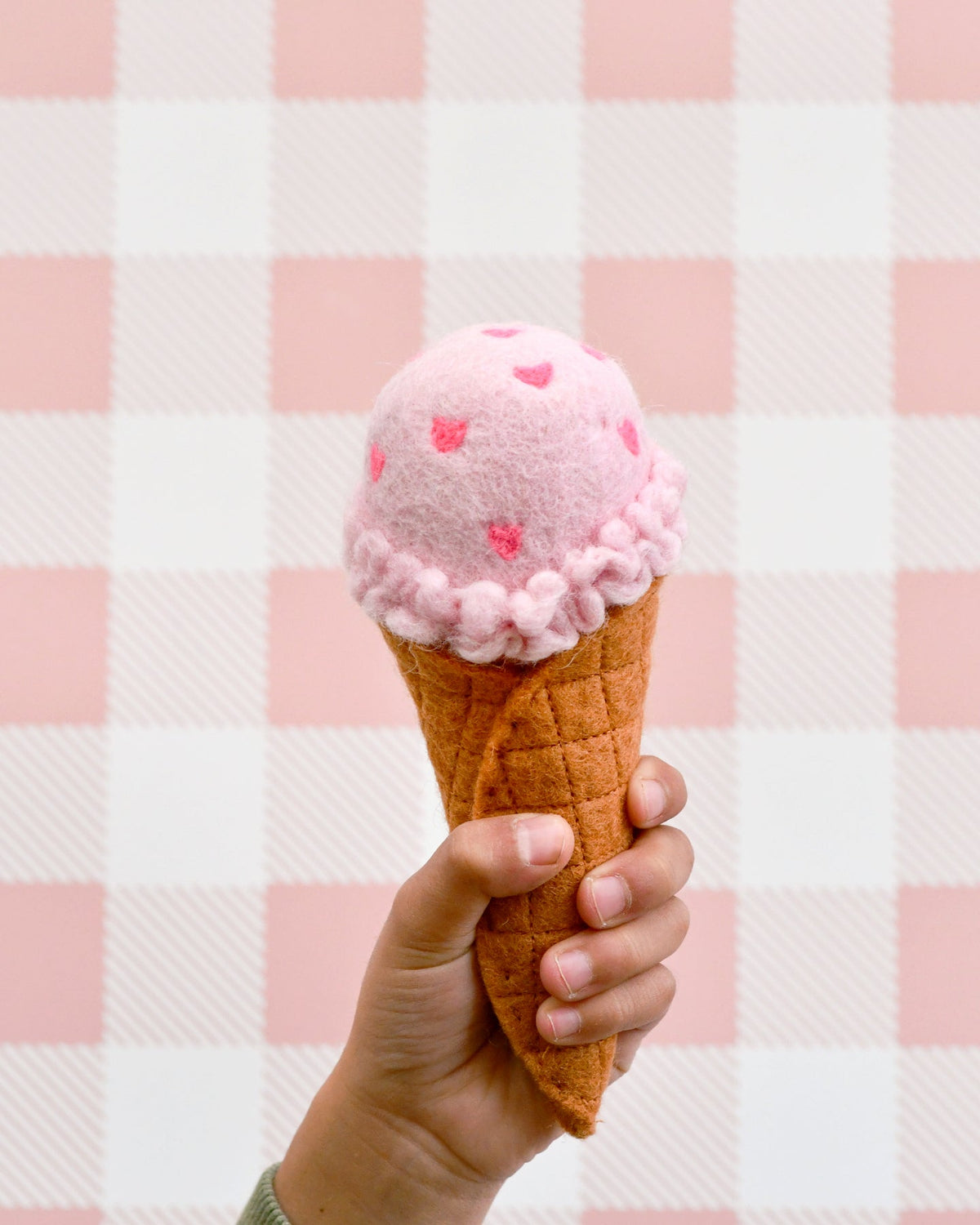 Tara Treasure - Felt Ice Cream Set - Waffle Cones & 9 Ice Cream Scoops