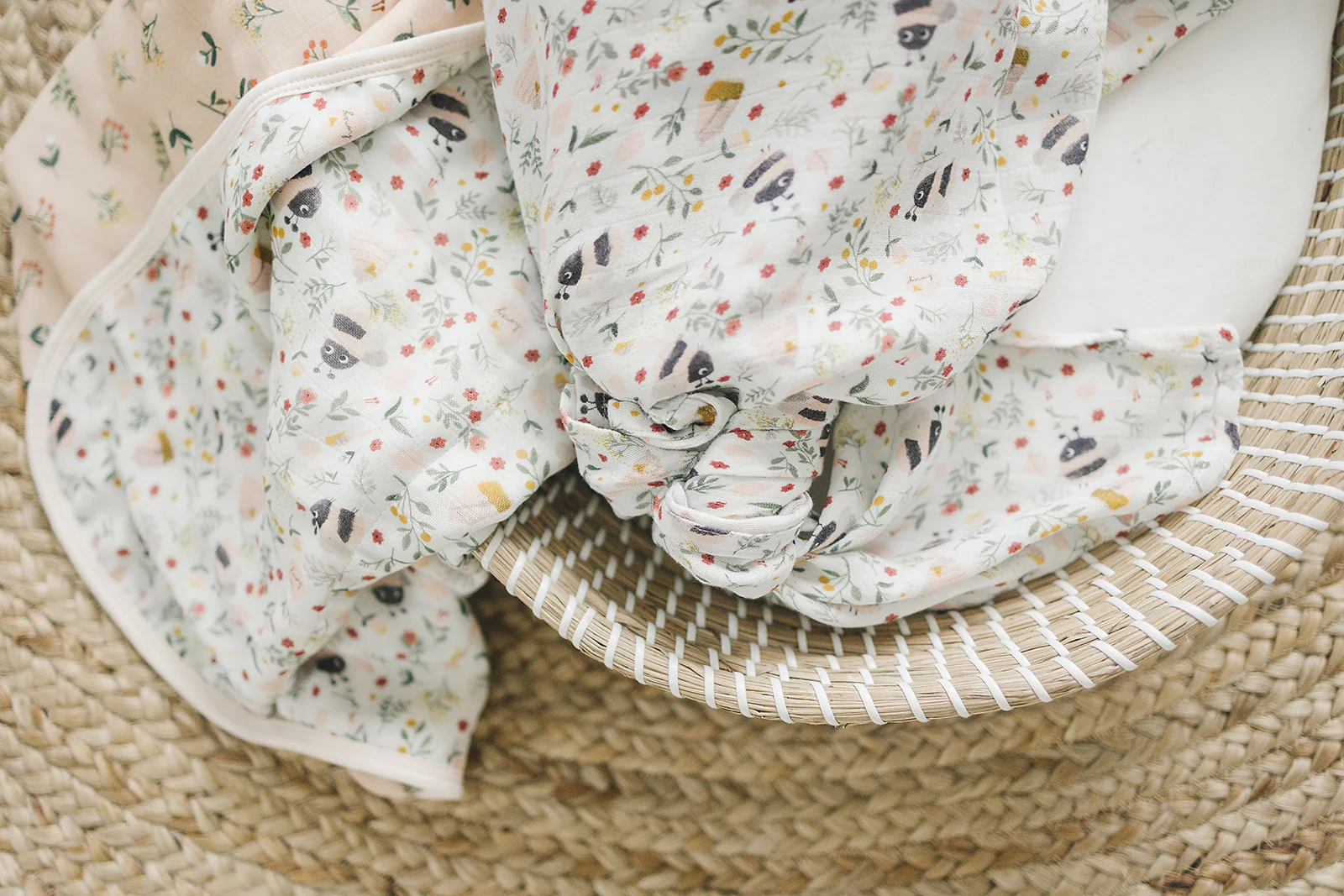 LouLou Lollipop - Muslin Swaddle - Bumble Bees