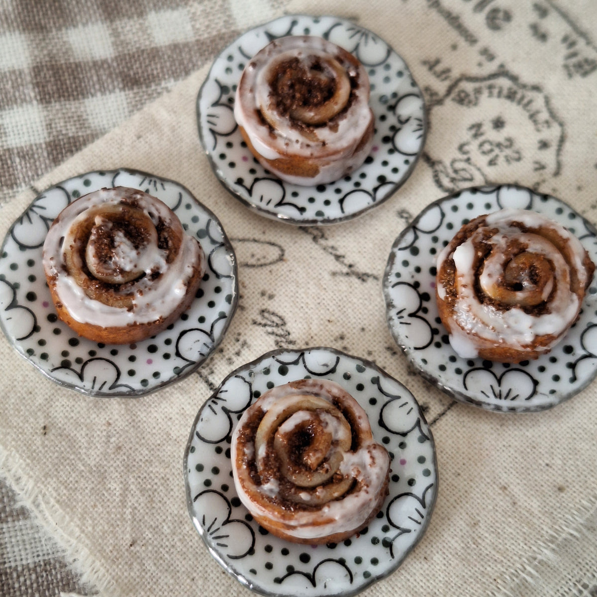 Ratatouille Miniatures -  Cinnamon Scroll