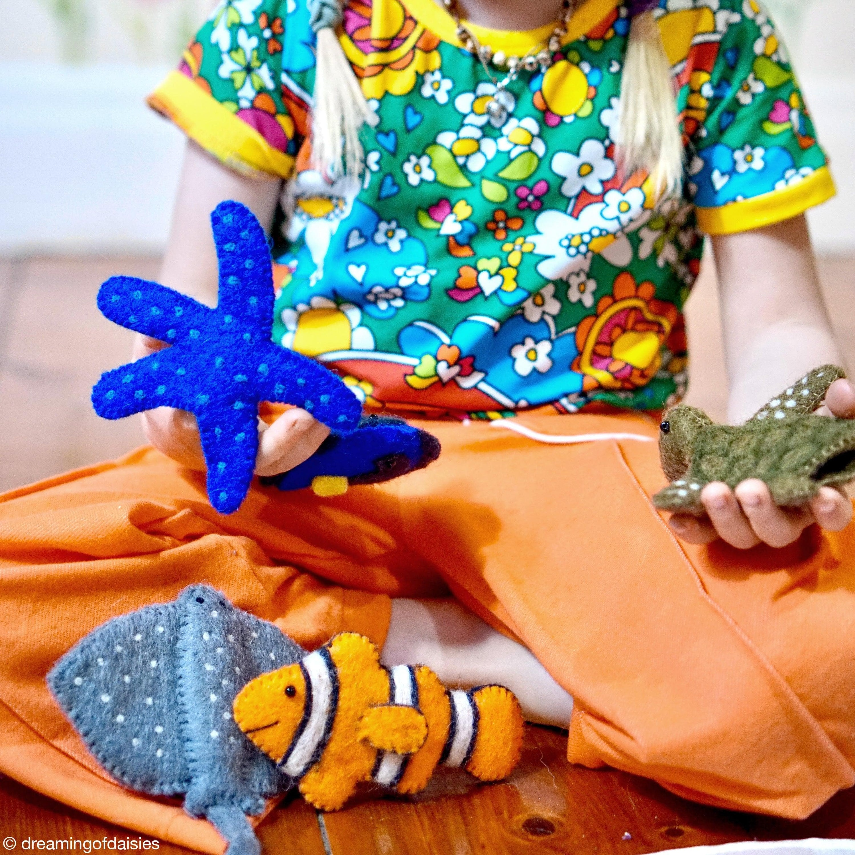 Tara Treasures - Australian Coral Reef Finger Puppets Set