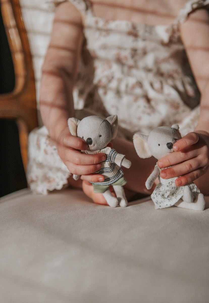 Rugaroo - Bindi The Doe Koala