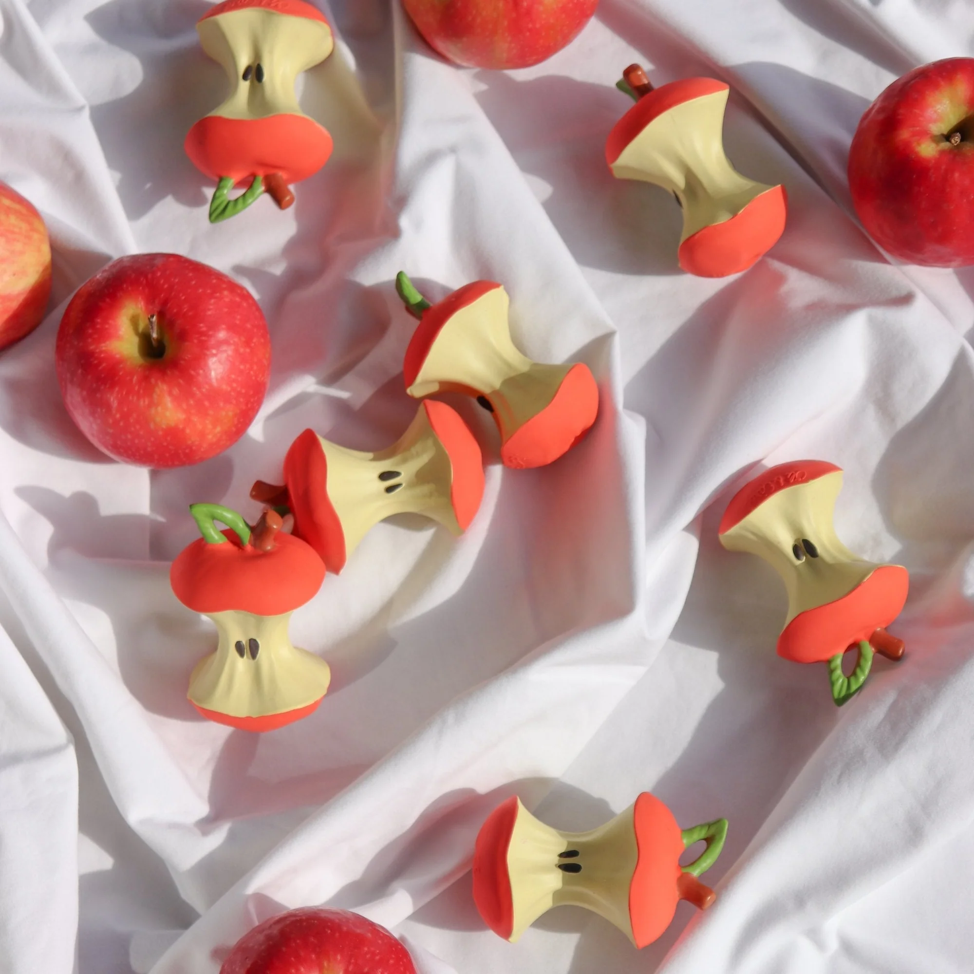 Oli & Carol - Pepa the Apple
