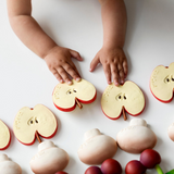 Oli & Carol - Pepita the Apple
