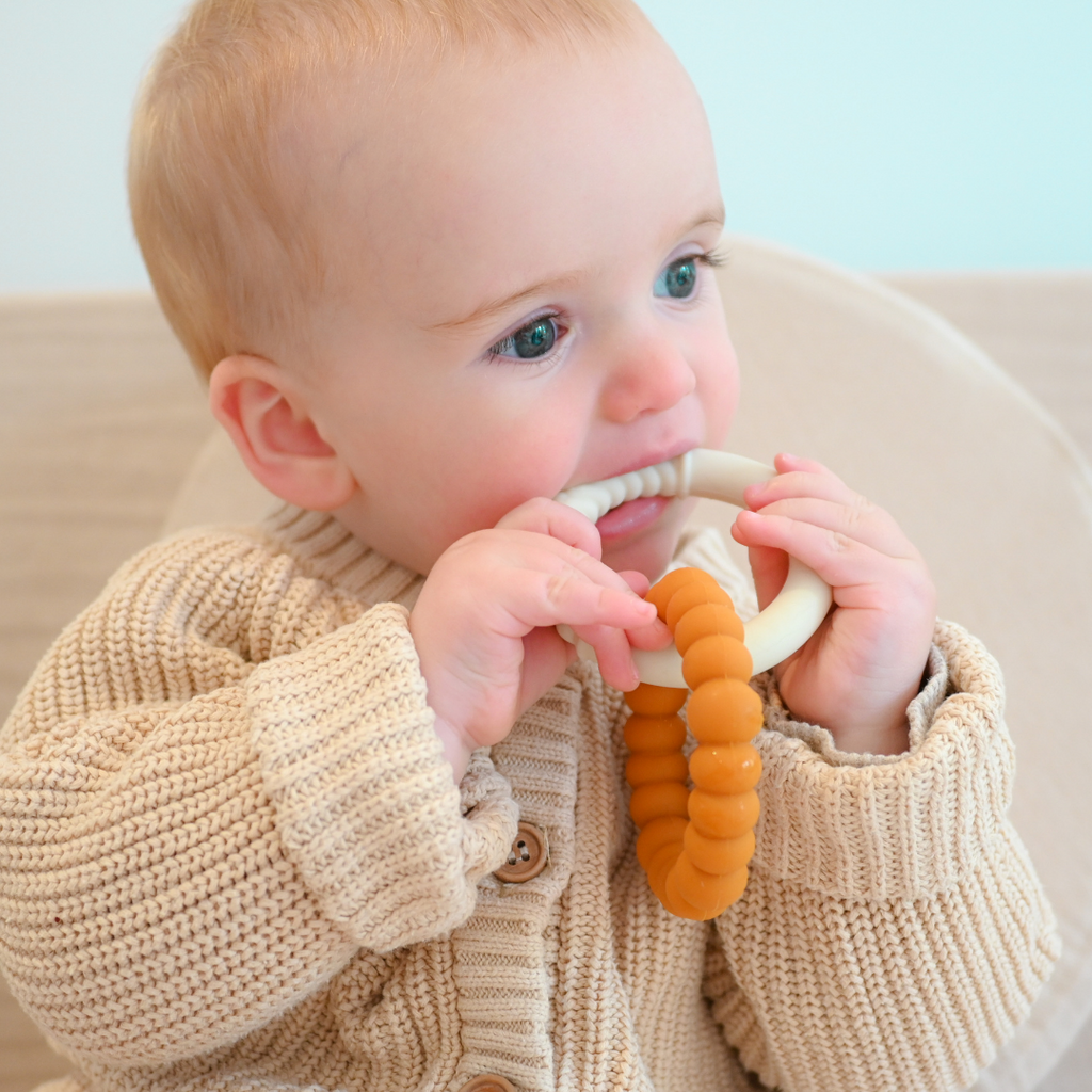 Sunshine Teether - Honey & Oatmeal
