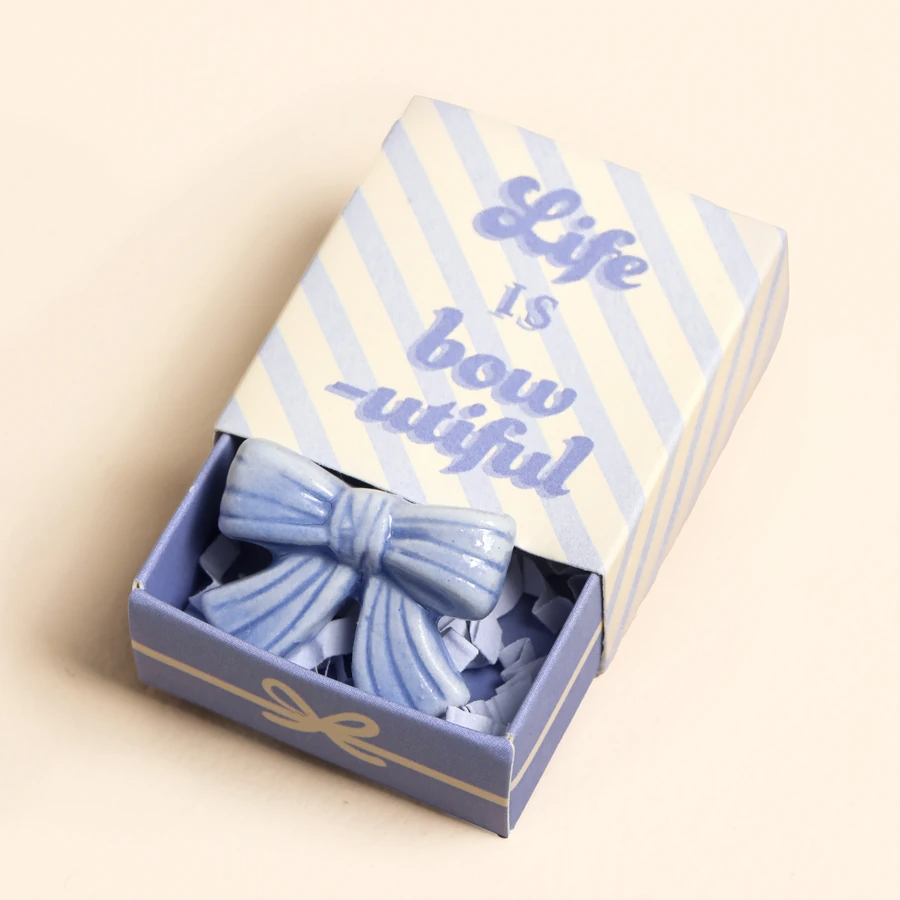 Tiny Matchbox Token - Bow