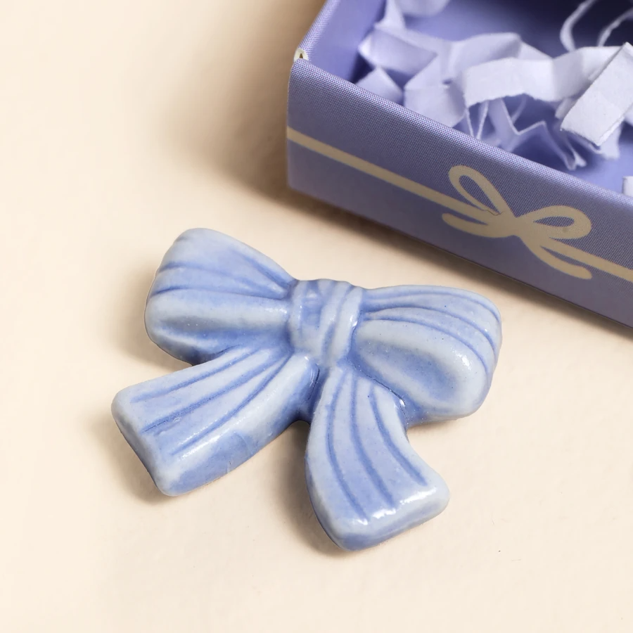 Tiny Matchbox Token - Bow