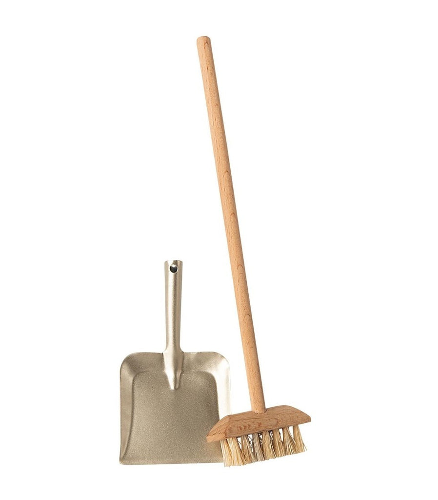 MAILEG - MINIATURE BROOM SET