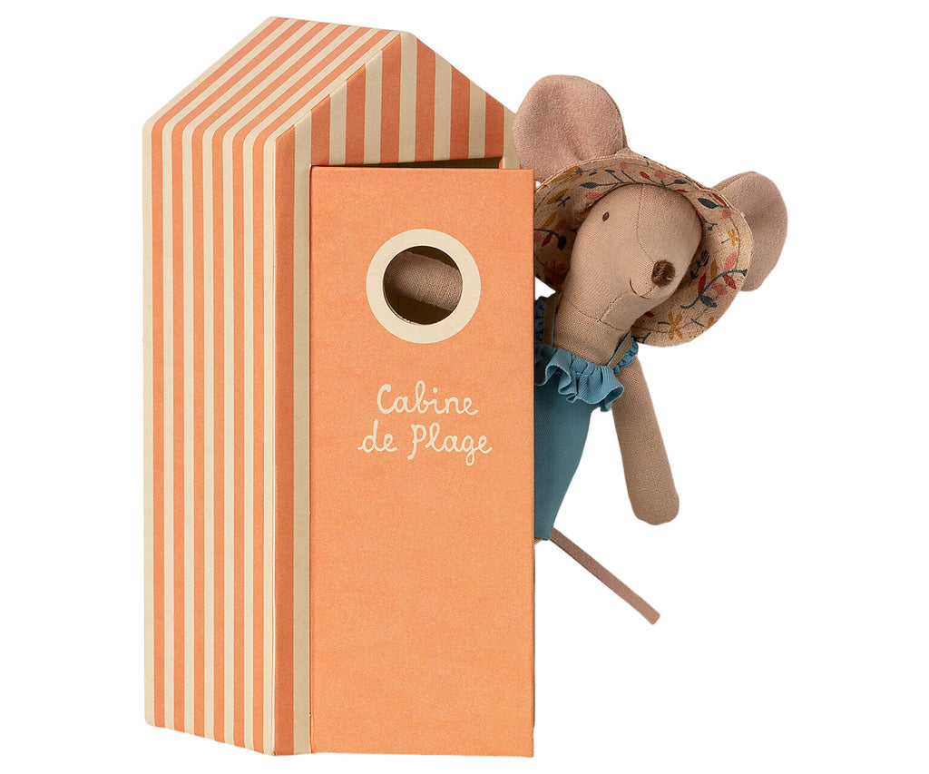 BEACH MOUSE MUM IN CABIN