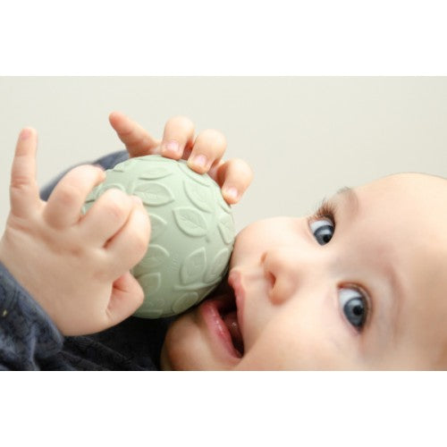 LEAF SENSORY BALL SET - GREEN
