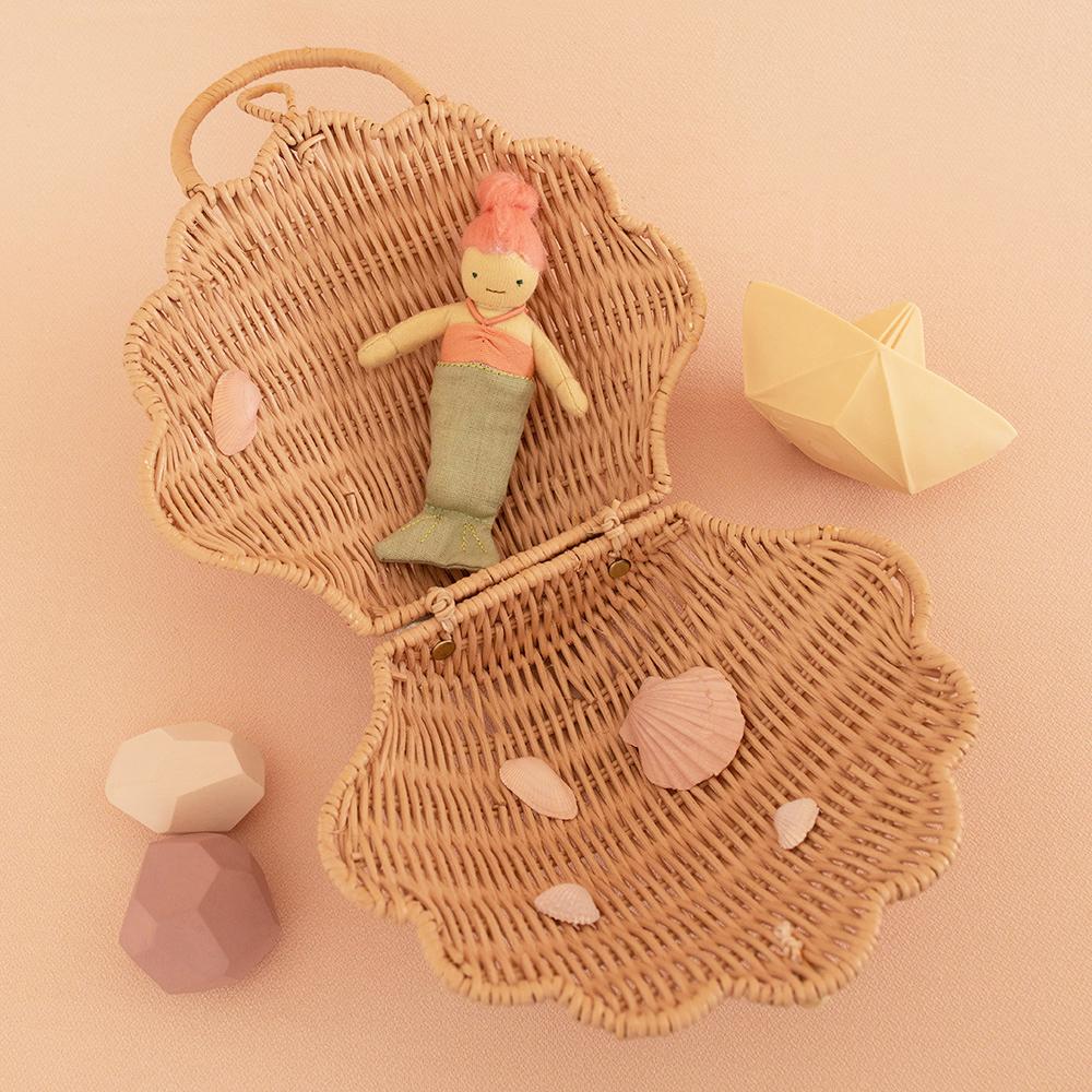 Rattan Shell Bag