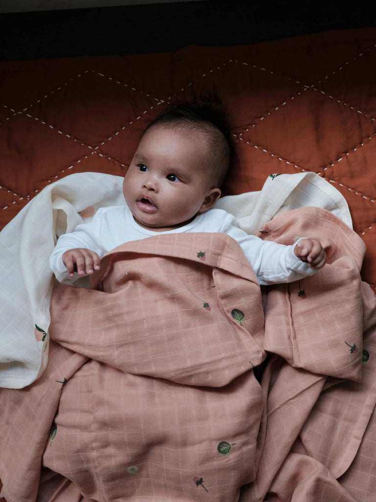 SWADDLE - WILD STRAWBERRY