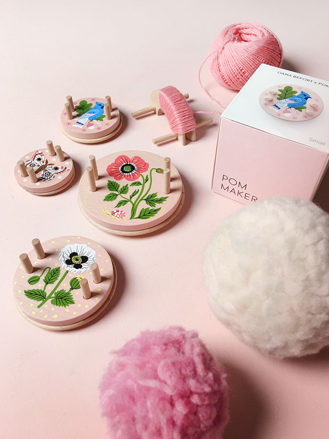 Pom Maker Medium - Pink with Flower