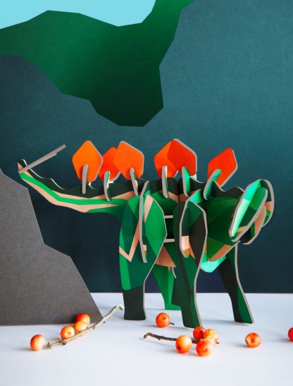 STEGOSAURUS - CREATIVE PLAY